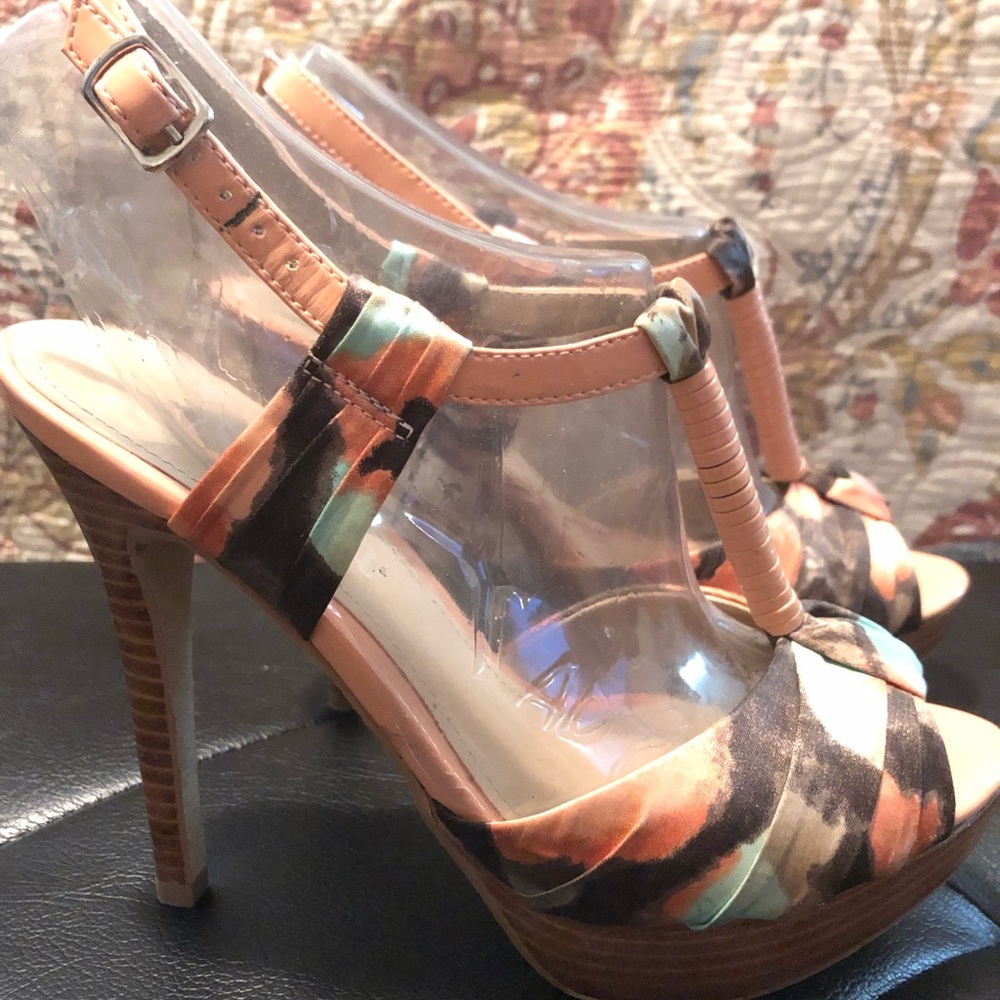 Aldo Multi Colored Heels, 5M